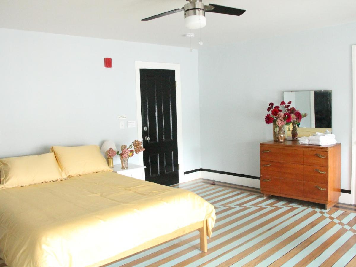 Triple Room Private External Bathroom